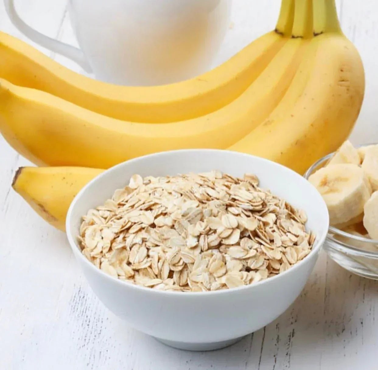 Banana & Oatmeal Scrub: Easy DIY Method for Softer, Healthier Skin - Hyaluxe Body