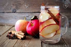 The 3-Minute Apple-Cinnamon Detox Water for Clearer Skin and Less Bloat
