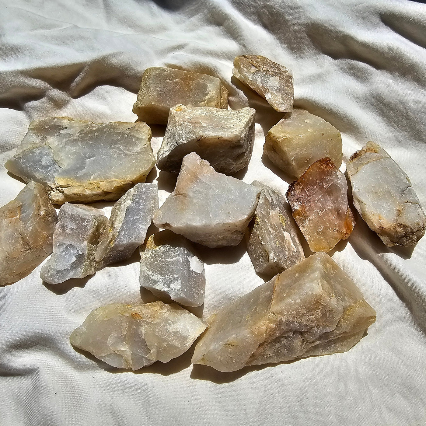 10 pieces of Smoky Raw Quartz Stones 3 - 5 inches - Hyaluxe Body