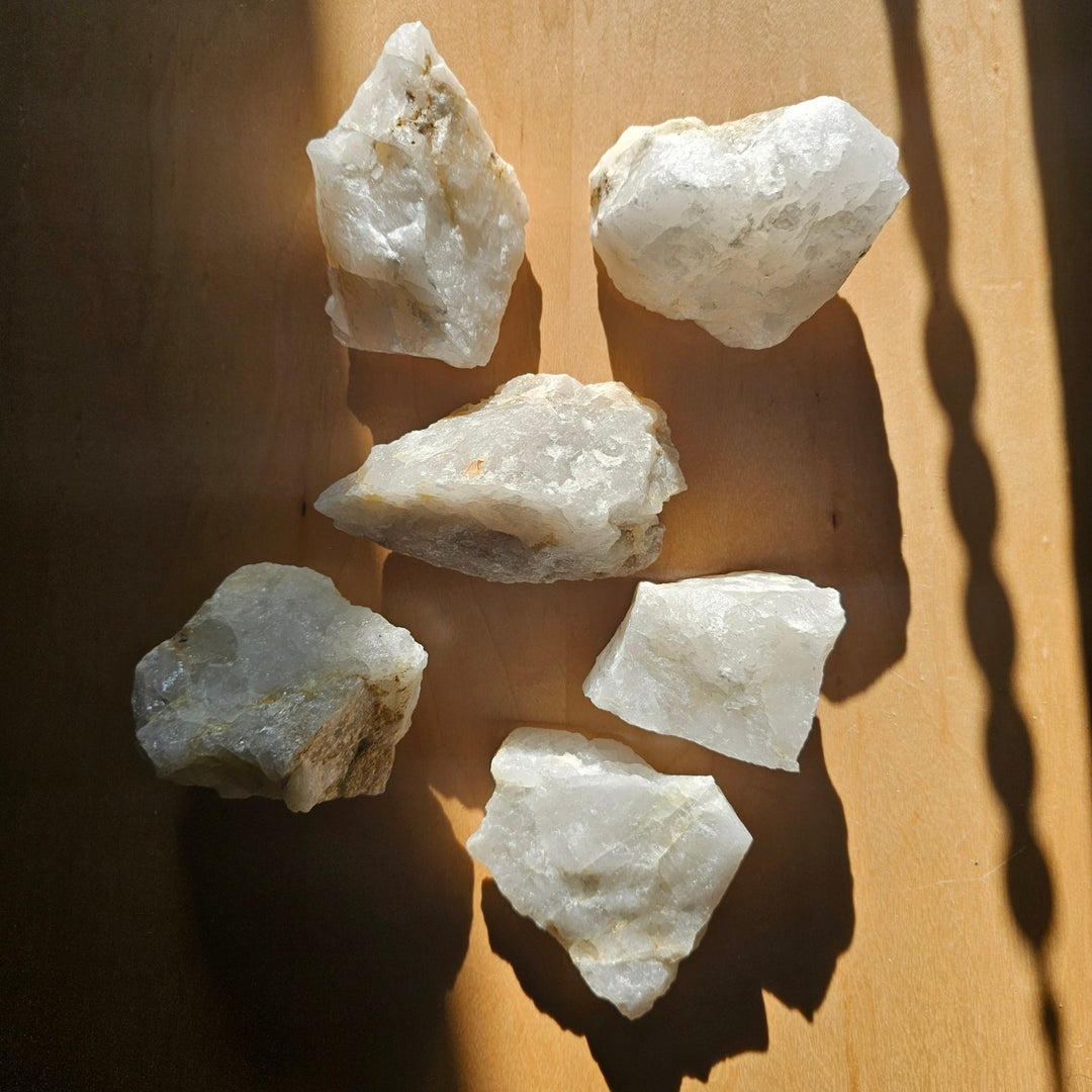 5 pieces of Raw White Quartz Stones 4 - 6 inches - Hyaluxe Body