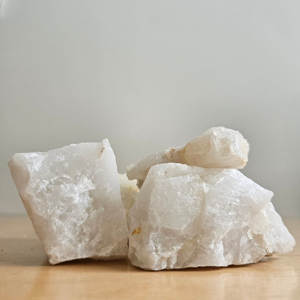 5 pieces of Raw White Quartz Stones 4 - 6 inches - Hyaluxe Body