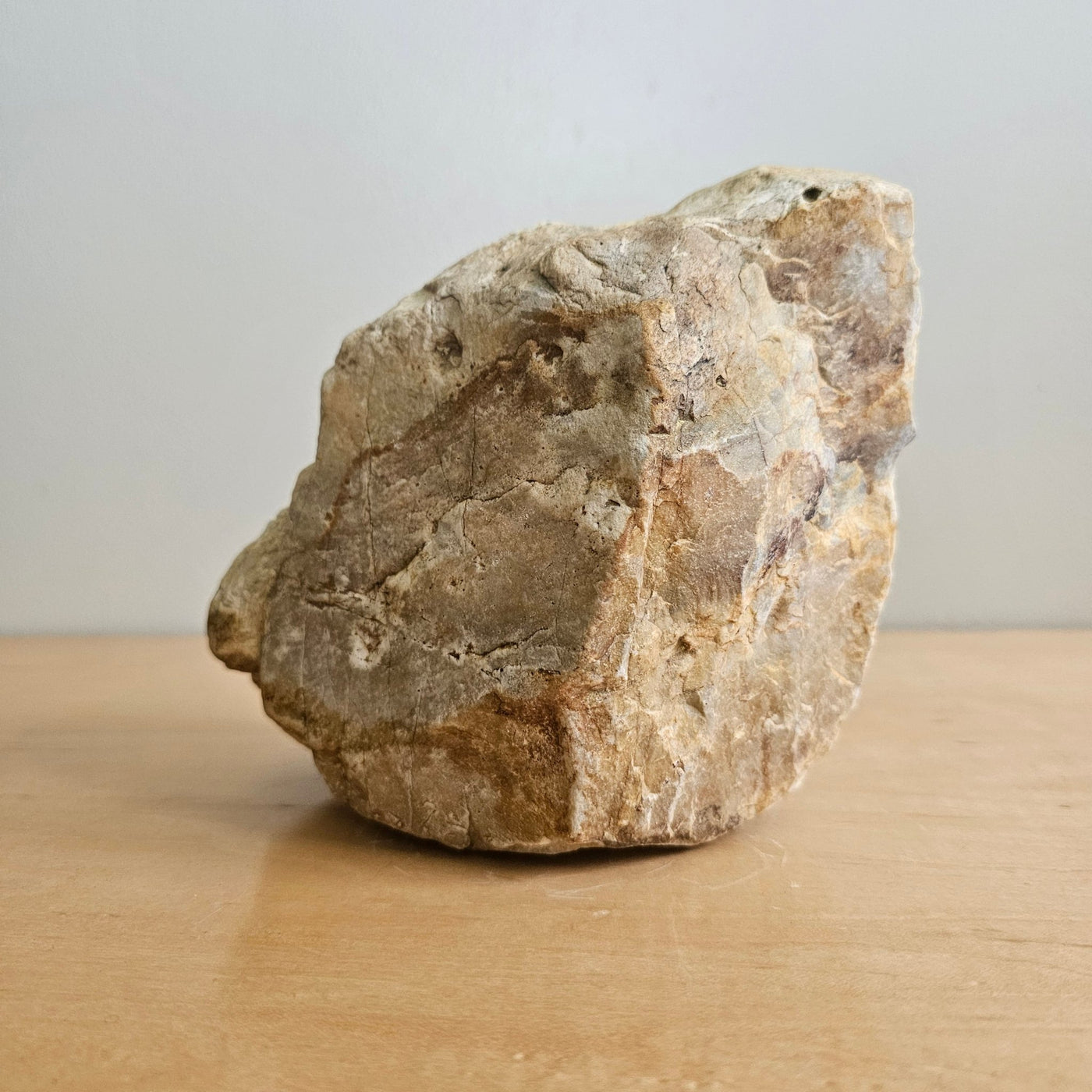 Earths Design Appalachian Grounding Stone - Hyaluxe Body