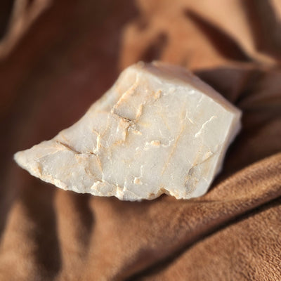 Triangular Natural Quartz Stone - Hyaluxe Body